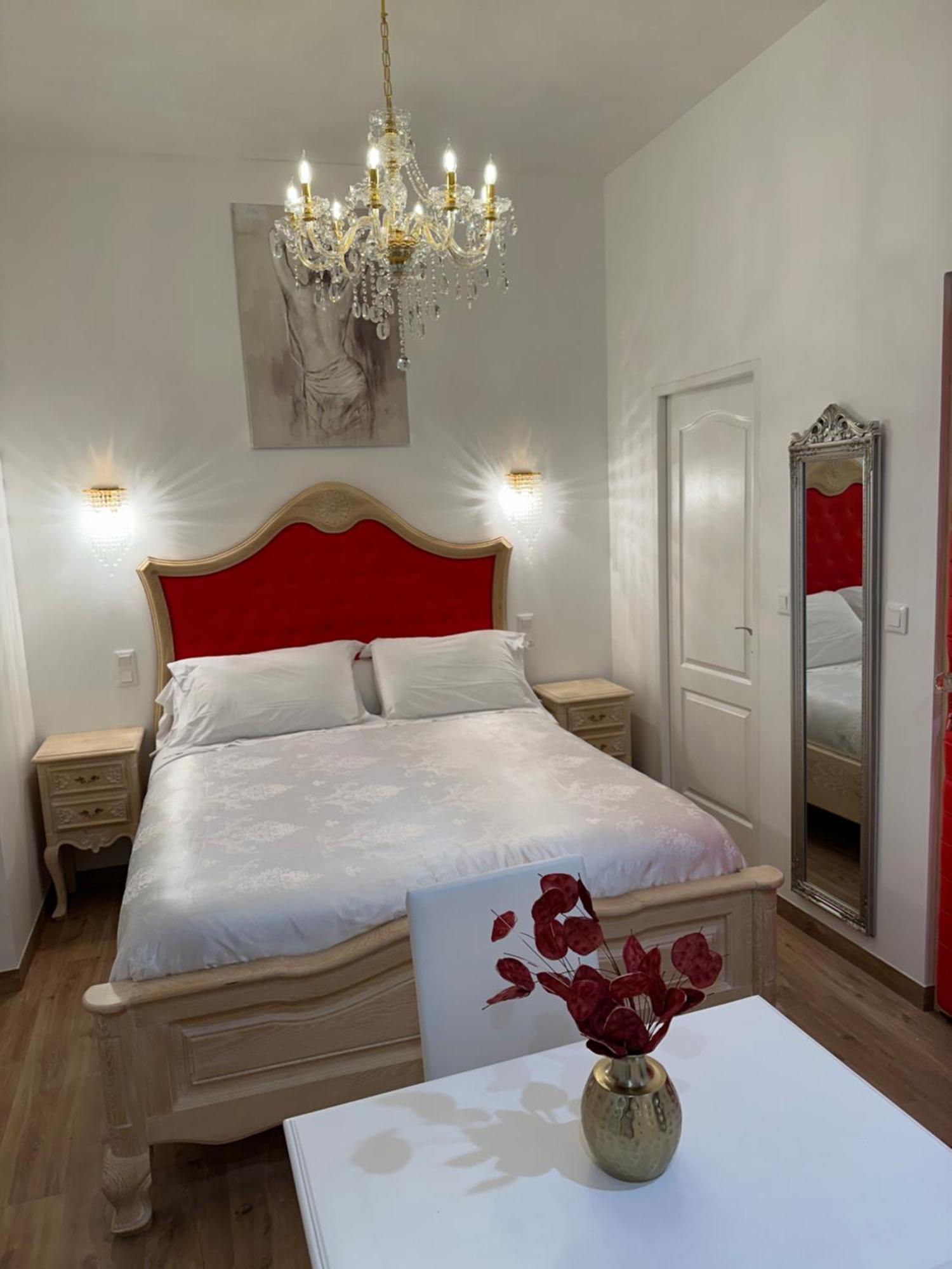 Petit Studio Presbytere Dans L'Eglise นาร์บอนน์ ภายนอก รูปภาพ