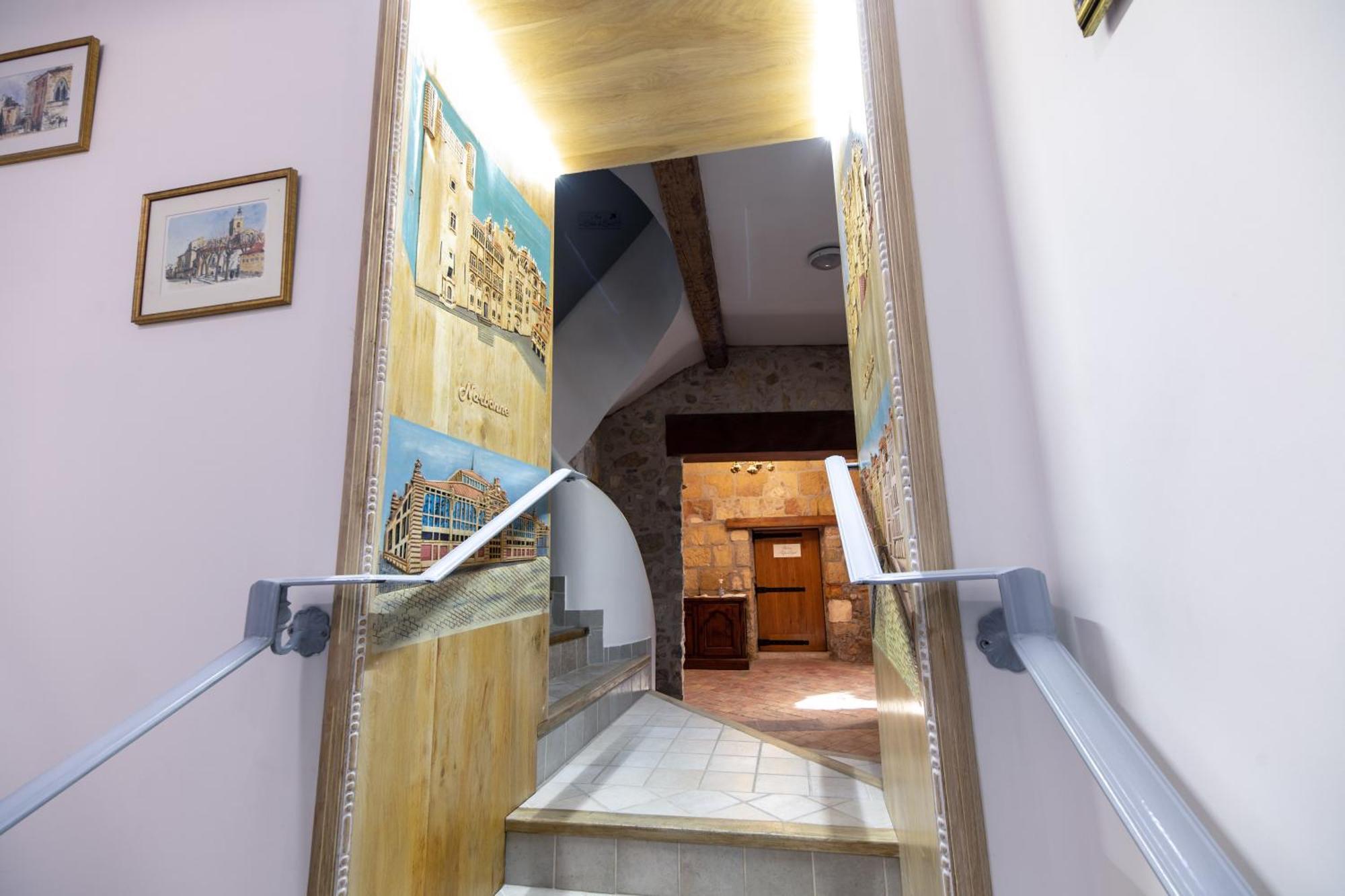 Petit Studio Presbytere Dans L'Eglise นาร์บอนน์ ภายนอก รูปภาพ